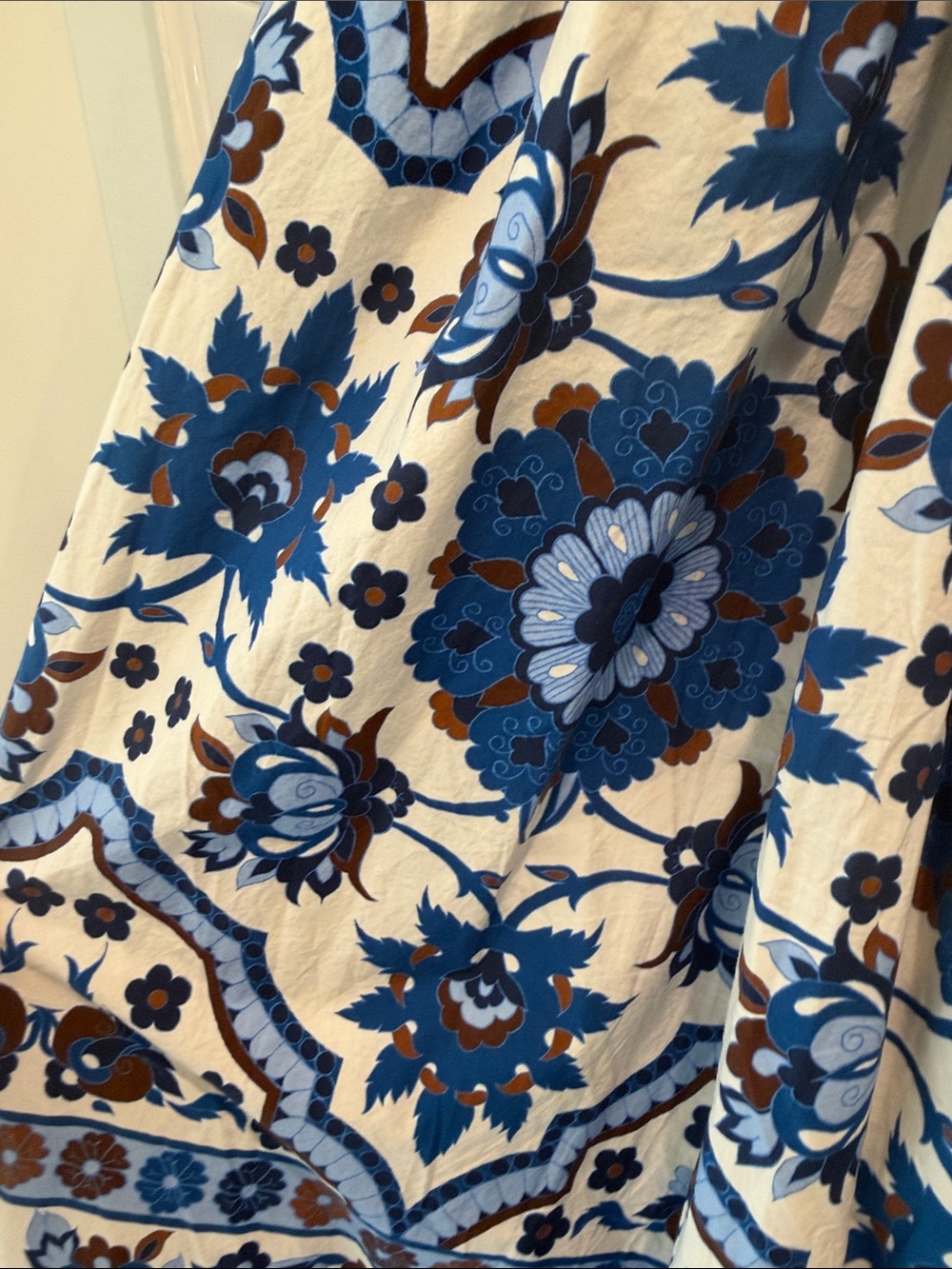 Cara Cara blue floral midi dress with belt - Picture 6 of 7